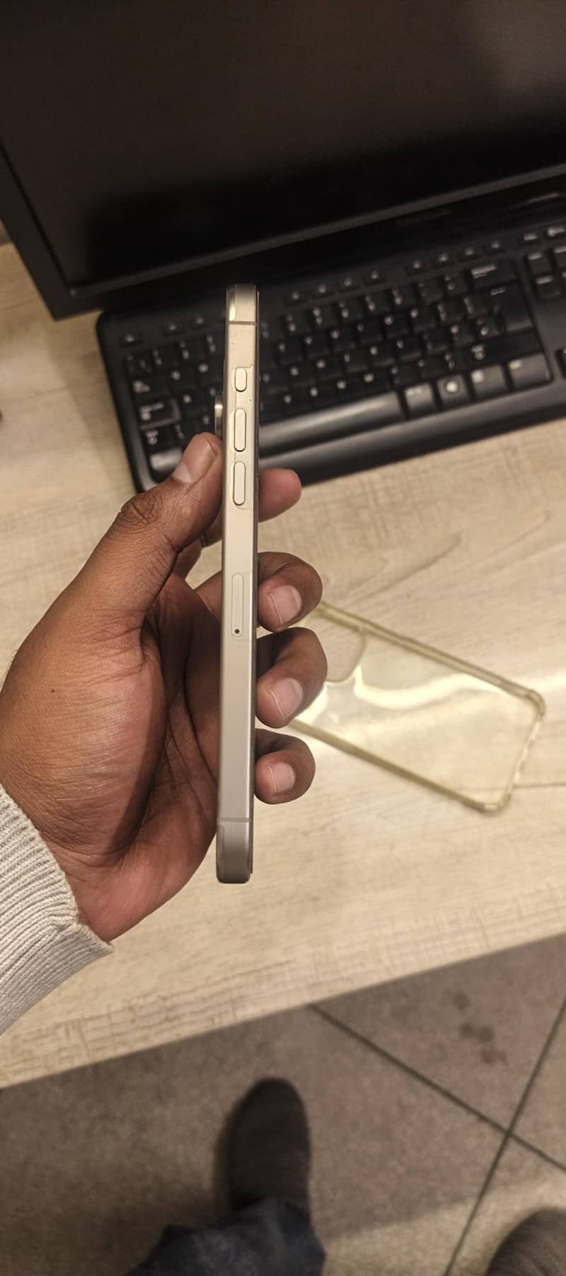 Apple iPhone 15 Pro Max 3
