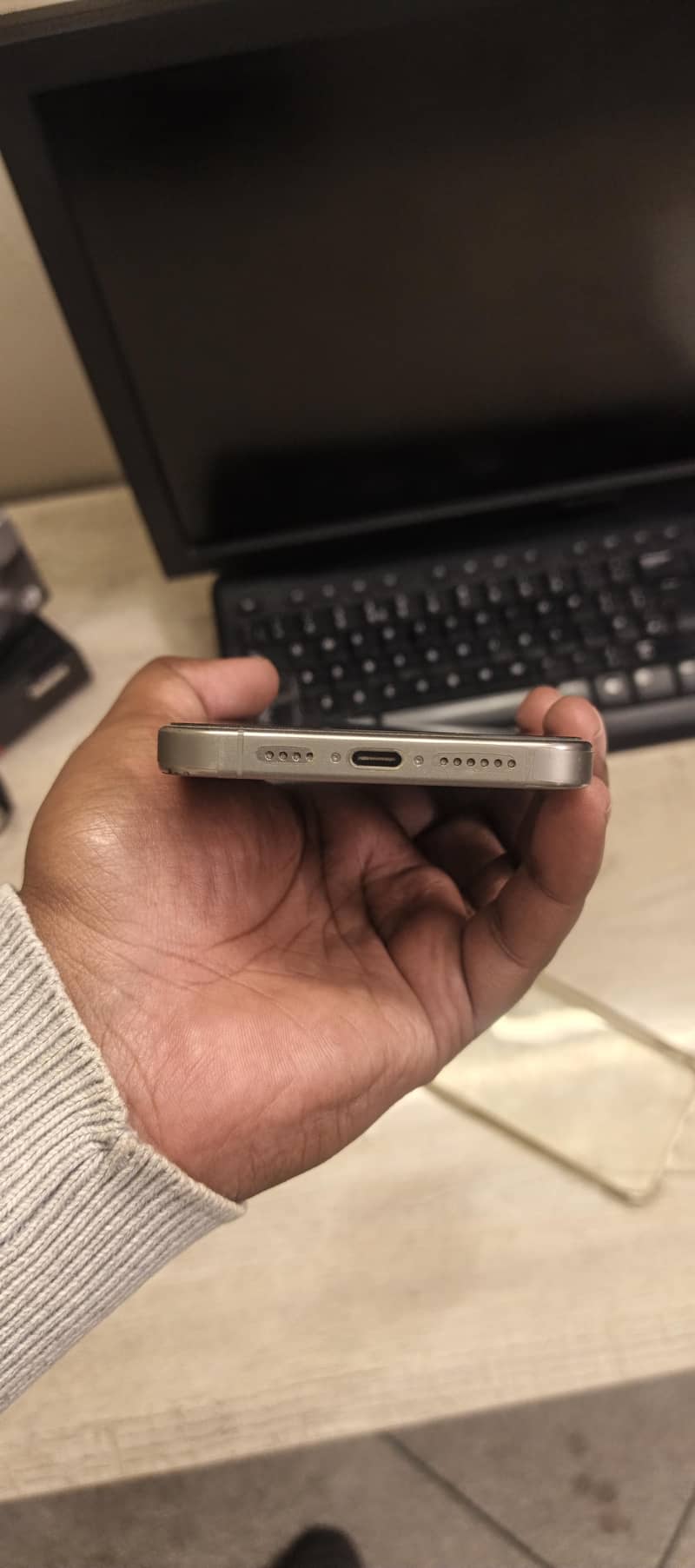 Apple iPhone 15 Pro Max 6