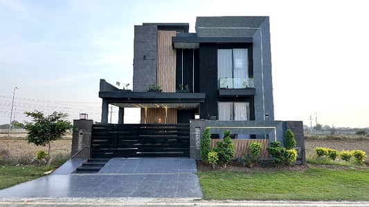 Prime Location House Sized 10 Marla Available In DHA Phase 7 - Block Y