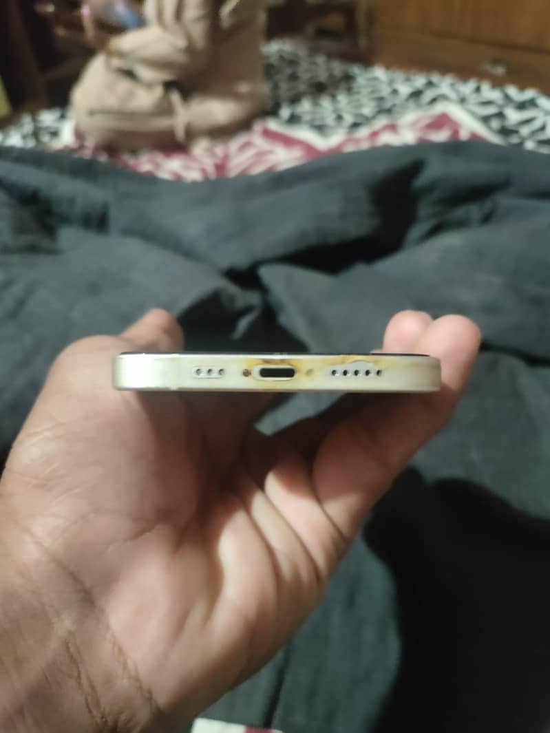 Apple iPhone 12 2