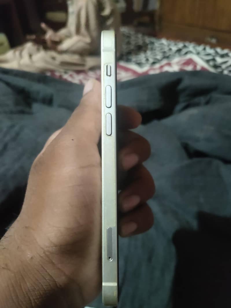 Apple iPhone 12 3