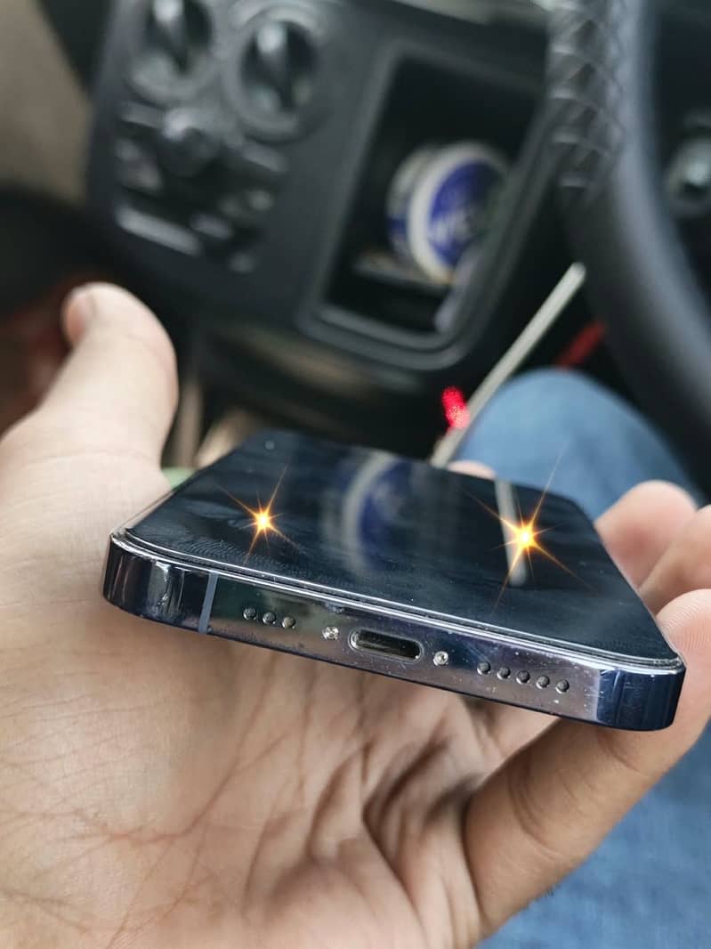 Apple iPhone 13 Pro 2