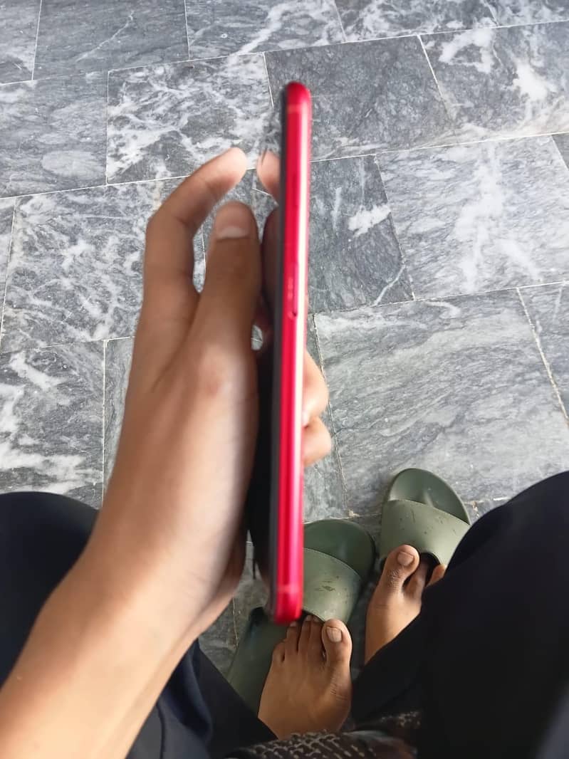 Apple iPhone 8 Plus 0