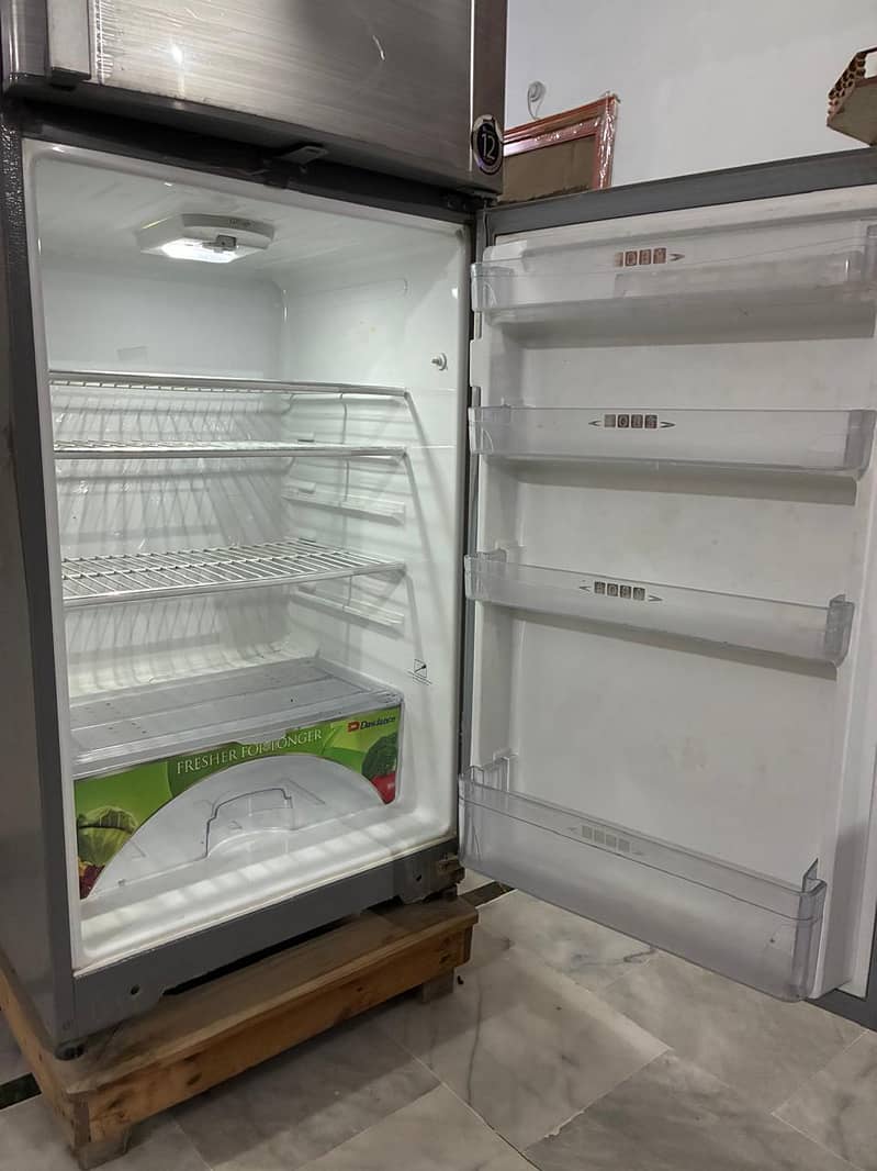 dawlance medium size fridge 2