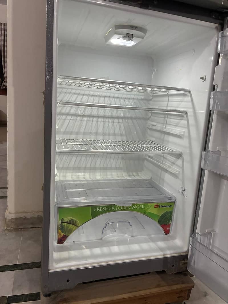 dawlance medium size fridge 4