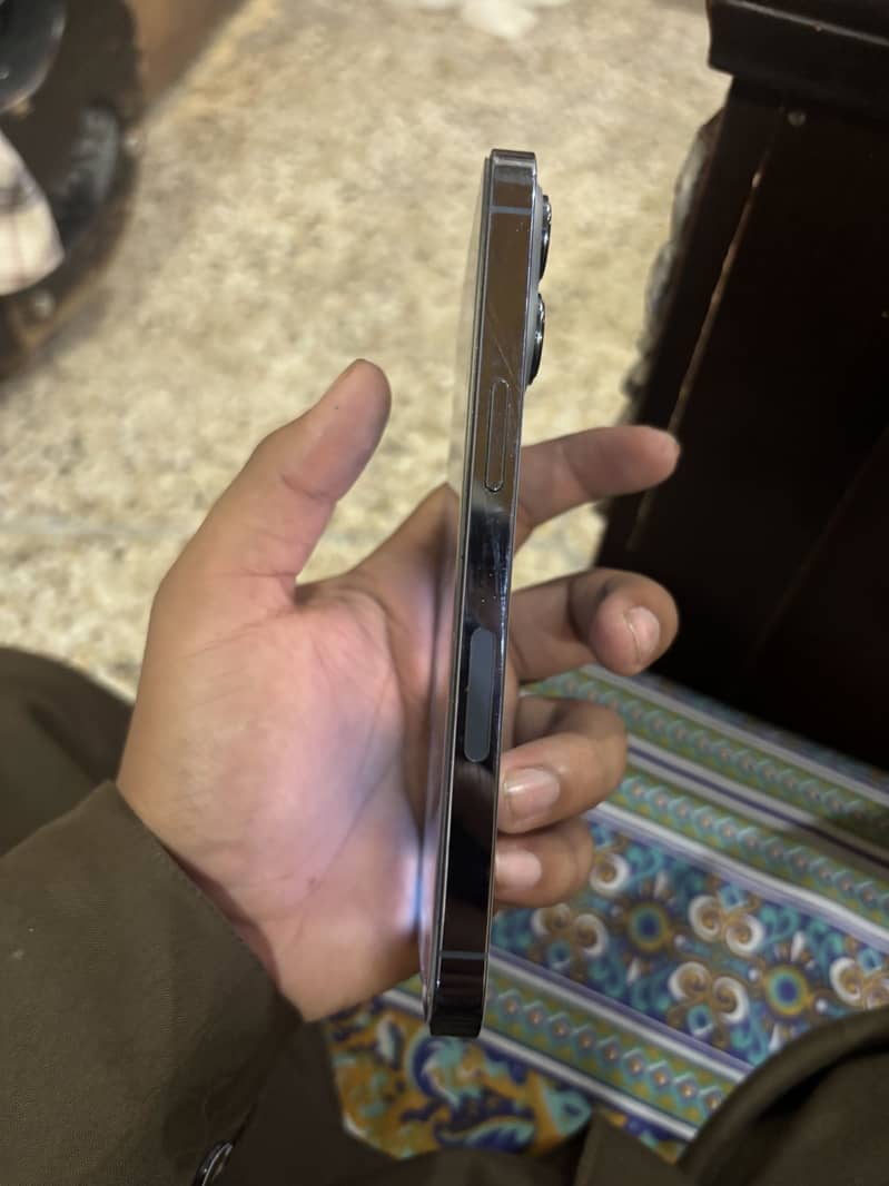 Apple iPhone 13 Pro 9