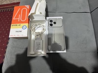 Tecno spark 40 6/128 silver colour
