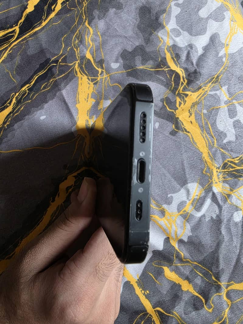 Apple iPhone 14 Pro (512 GB) 2
