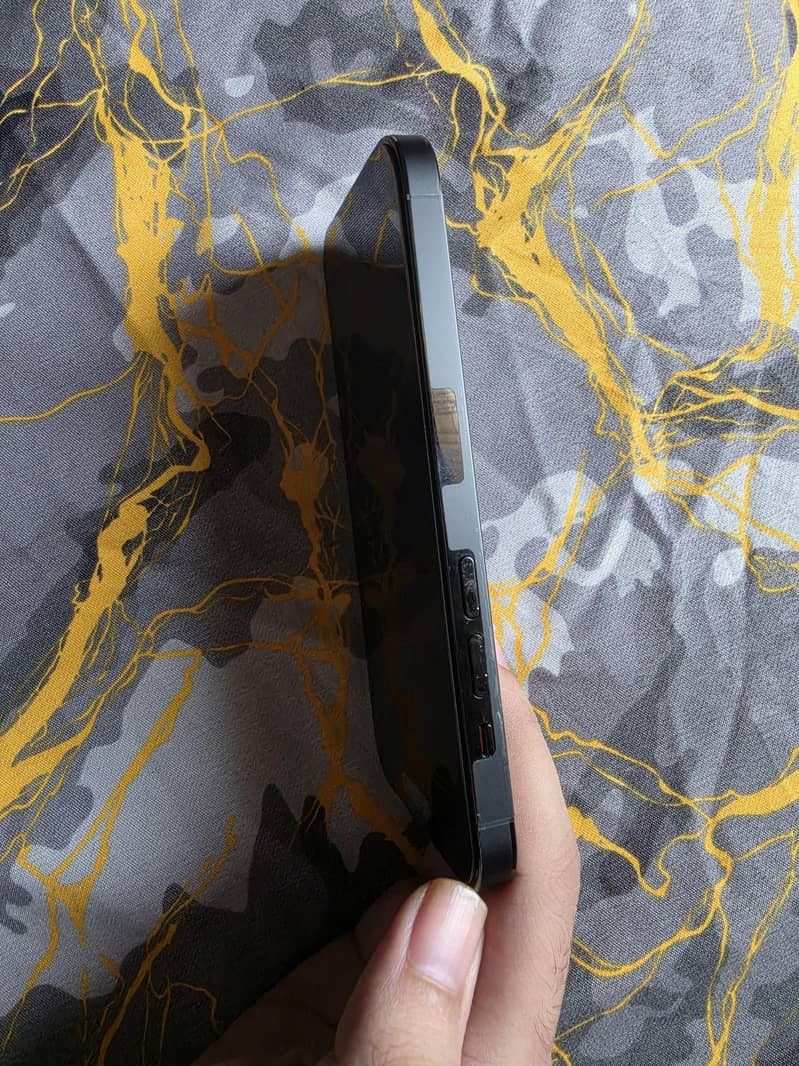 Apple iPhone 14 Pro (512 GB) 3