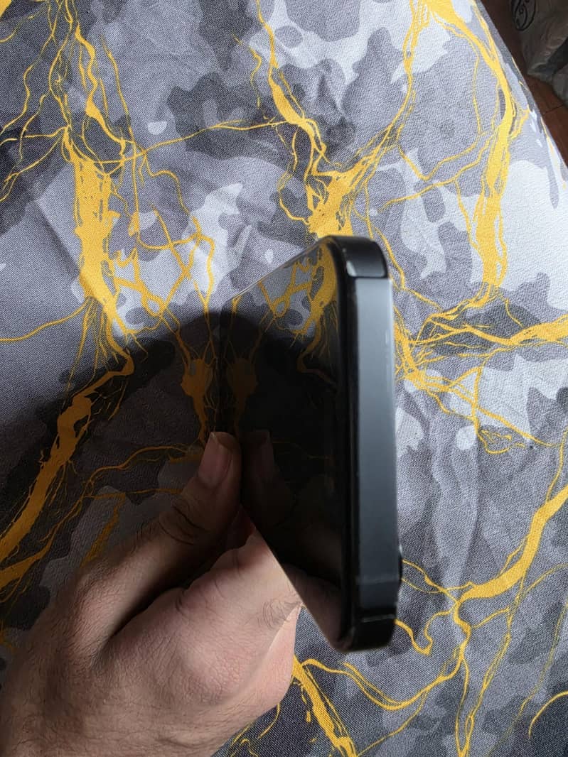 Apple iPhone 14 Pro (512 GB) 4