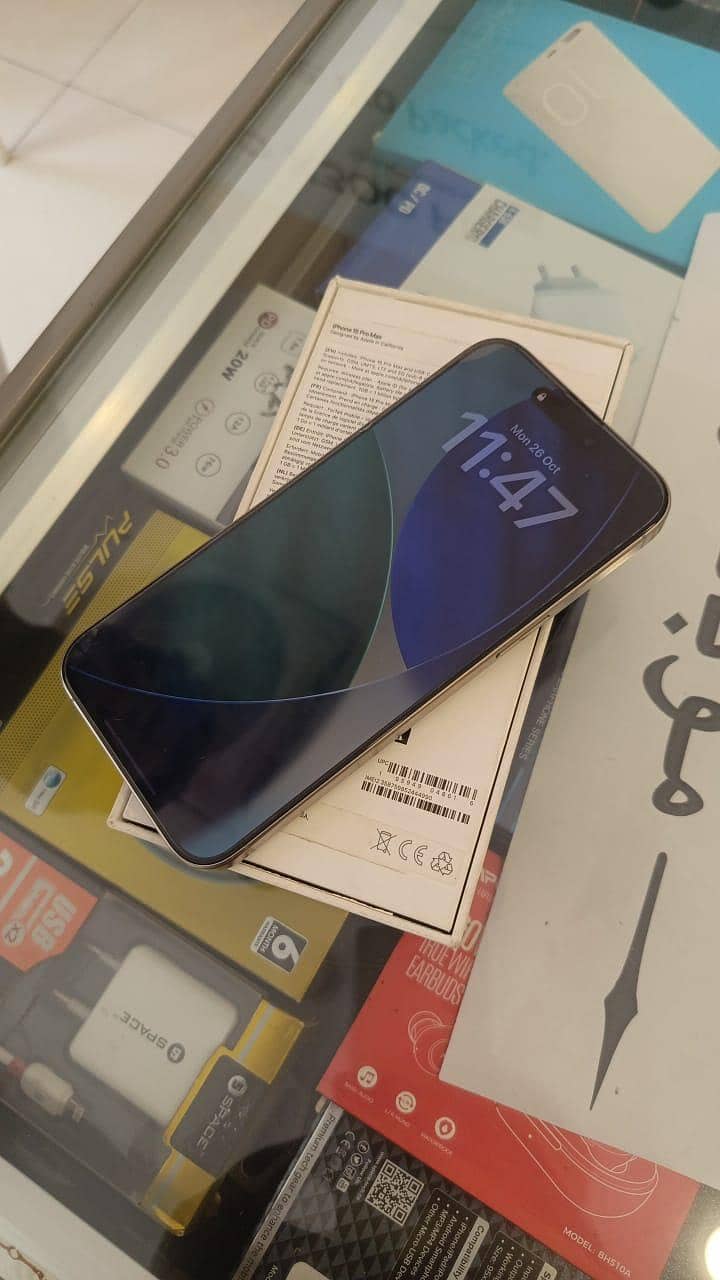 Apple iPhone 15 Pro Max 1