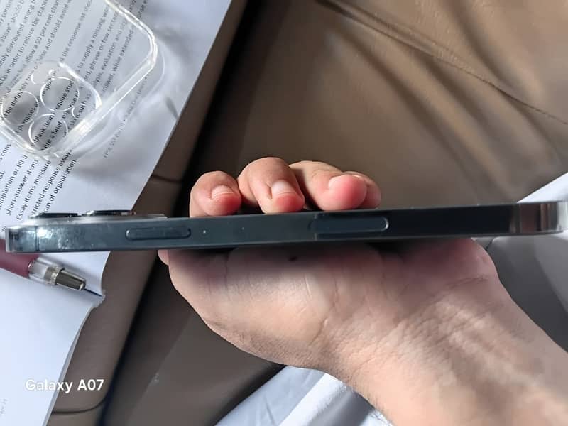Apple iPhone 13 Pro Max 1
