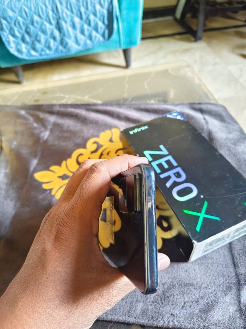 Infinix Zero X Pro 6