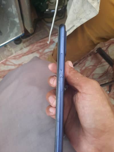 Vivo Y17