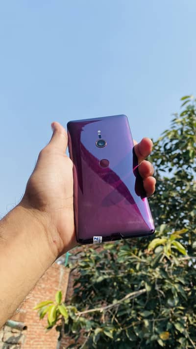Sony XZ3