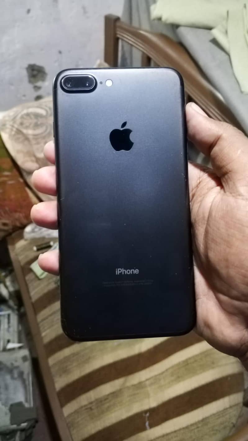Apple iPhone 7 Plus 0