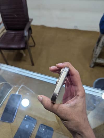 Apple iPhone 16 Pro