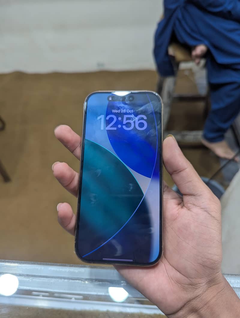 Apple iPhone 16 Pro 6