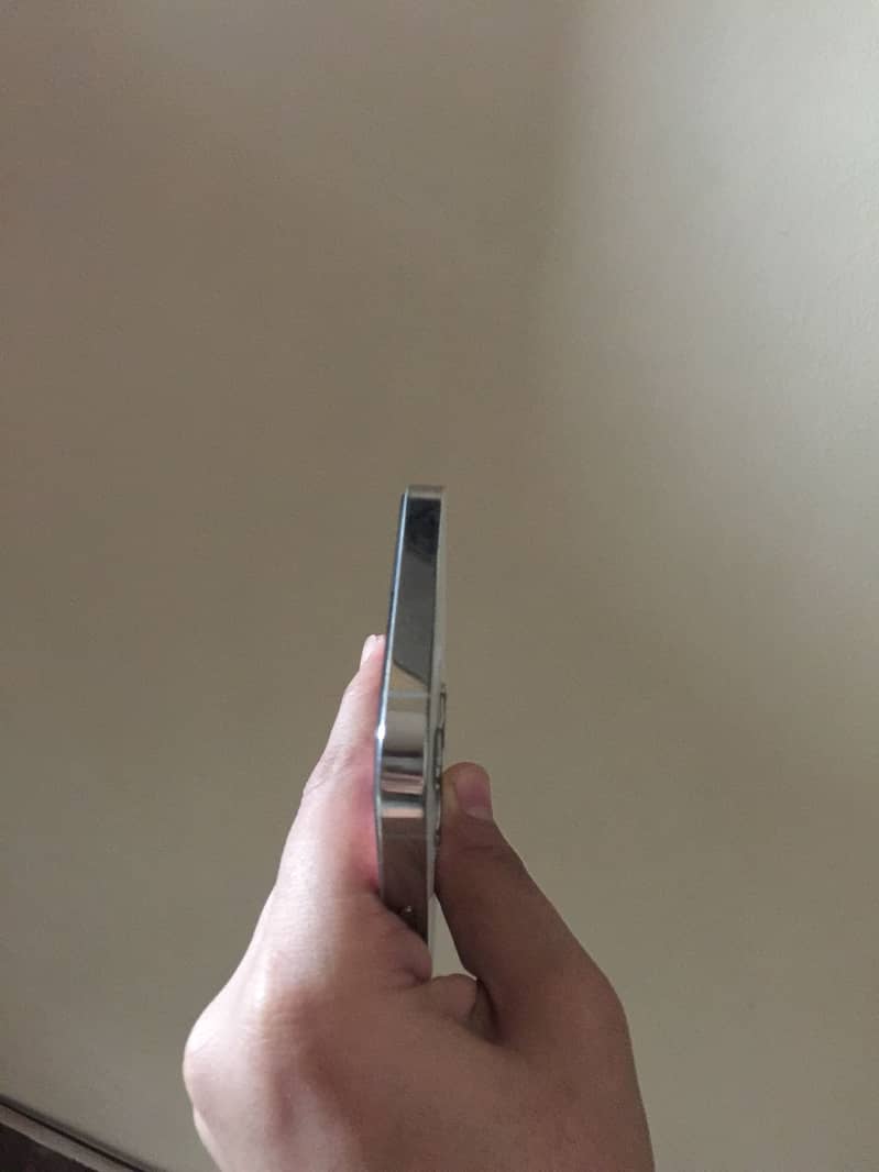 Apple iPhone 12 Pro 3