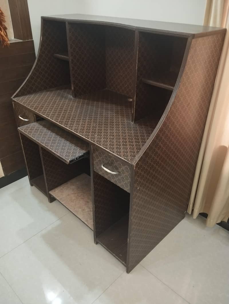 Computer table(large size) for sale 1