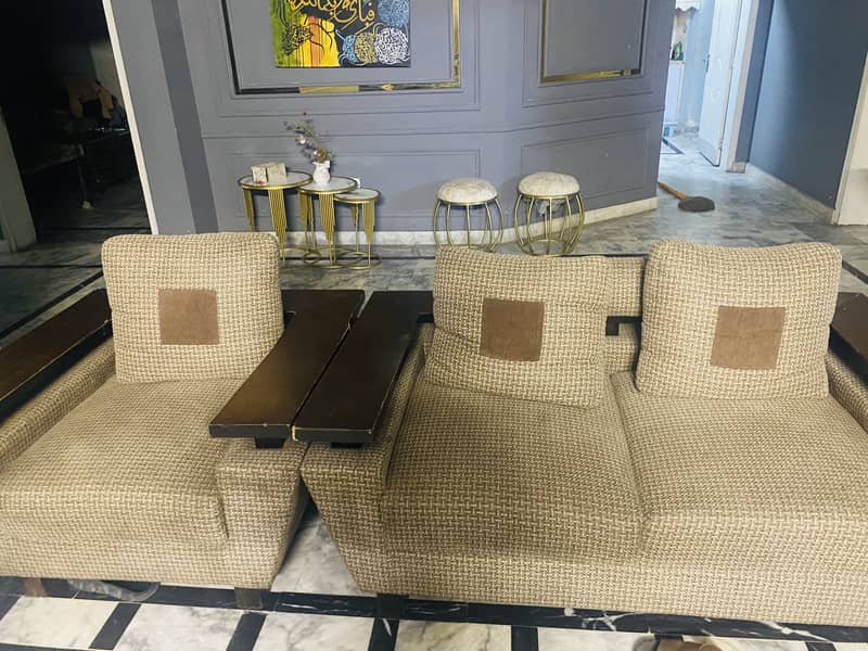 Sofa set 0