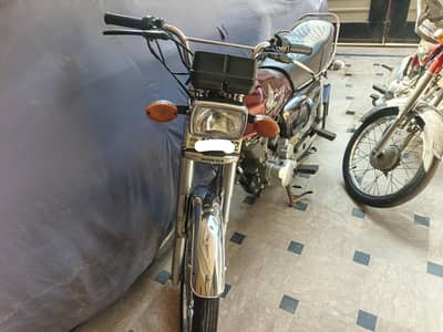 Honda 125 self start