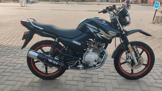 Yamaha YBR 125G ) total genuine 100%