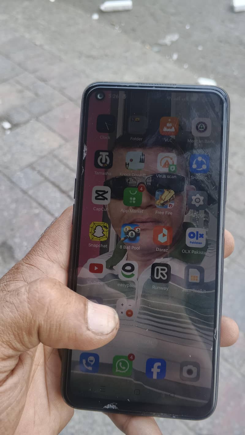 OPPO A76 1