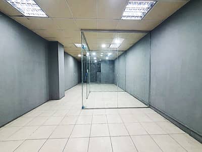 700 Sqft Corporate Office On Main Boulevard Gulberg Original Pictures