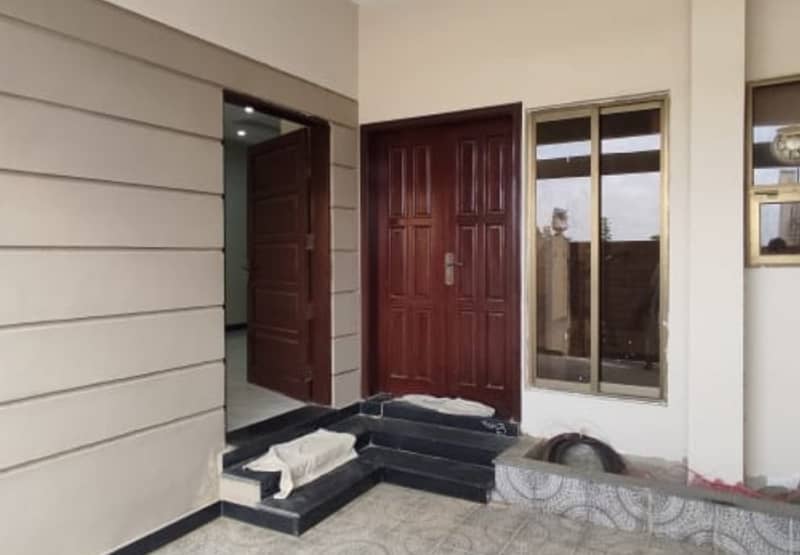 Prime Location 125 Square Yards House For Sale In Bahria Town - Ali ...