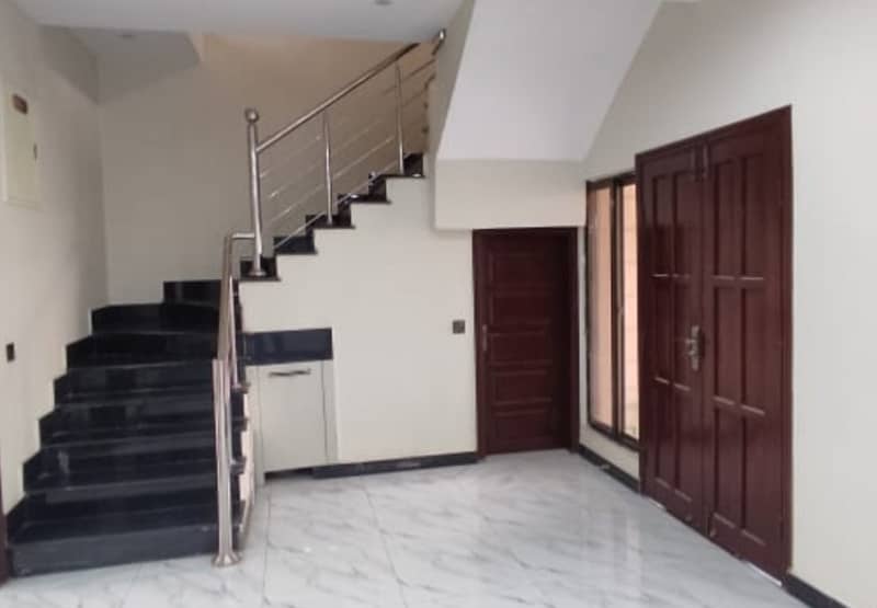 Prime Location 125 Square Yards House For Sale In Bahria Town - Ali ...