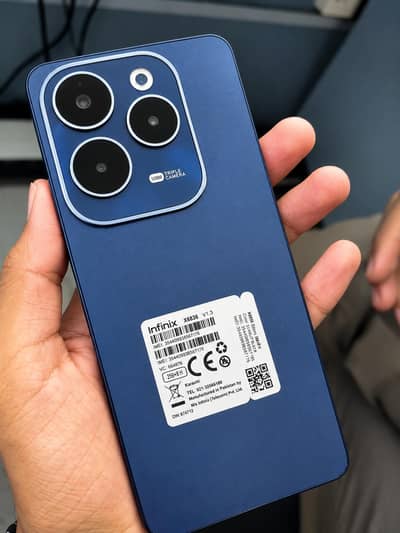Infinix Hot 40 – 8+8GB RAM / 256GB Storage – Blue