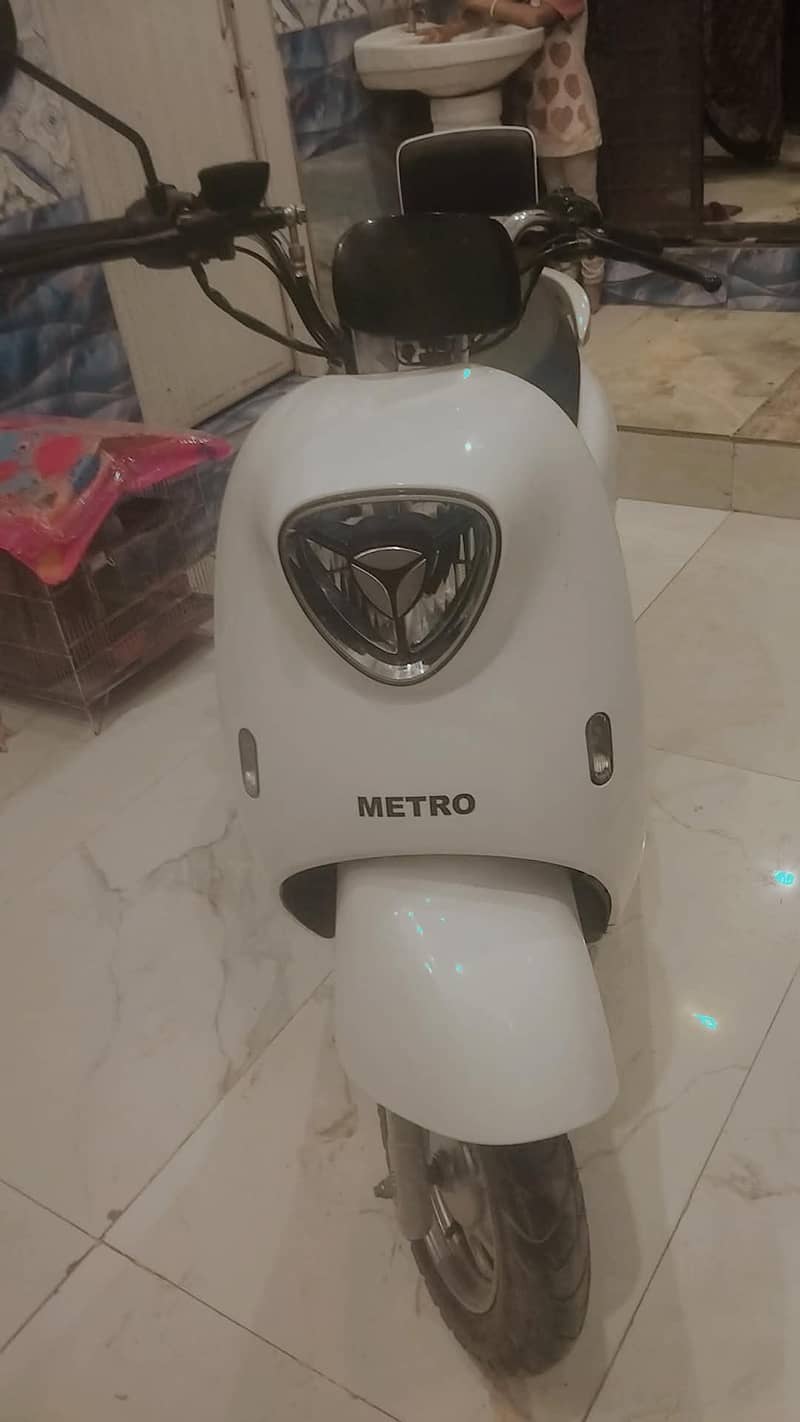 electric scooty 0