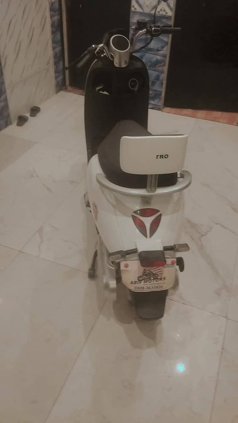 electric scooty 1
