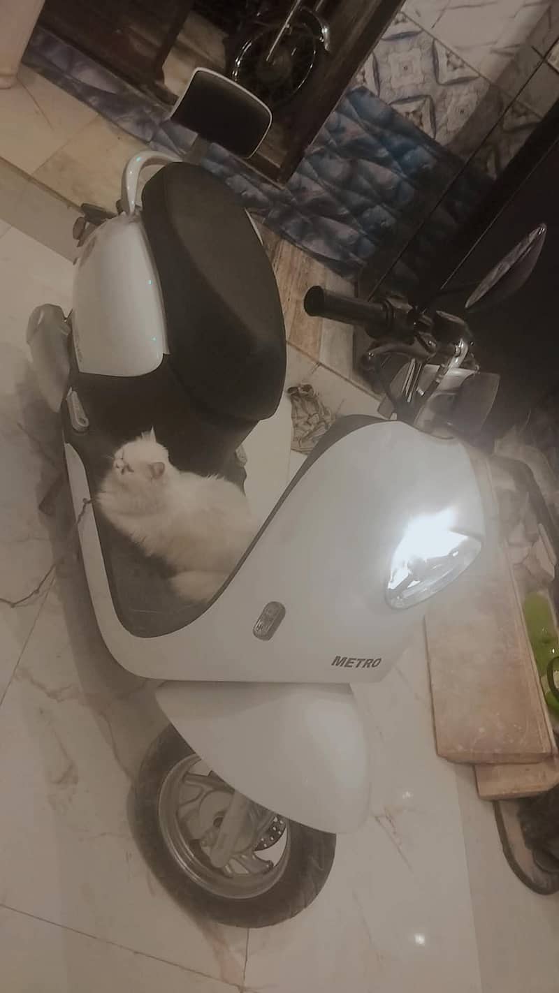 electric scooty 3