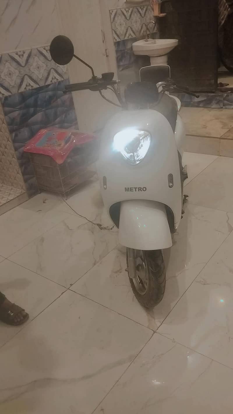 electric scooty 5
