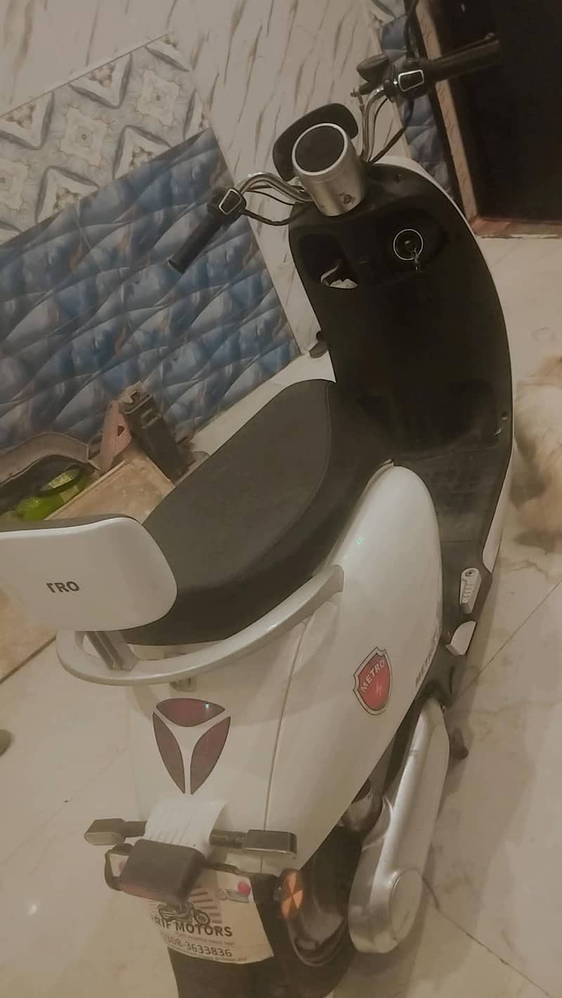 electric scooty 6