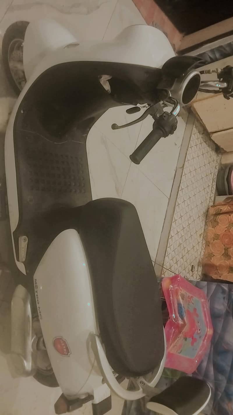 electric scooty 7