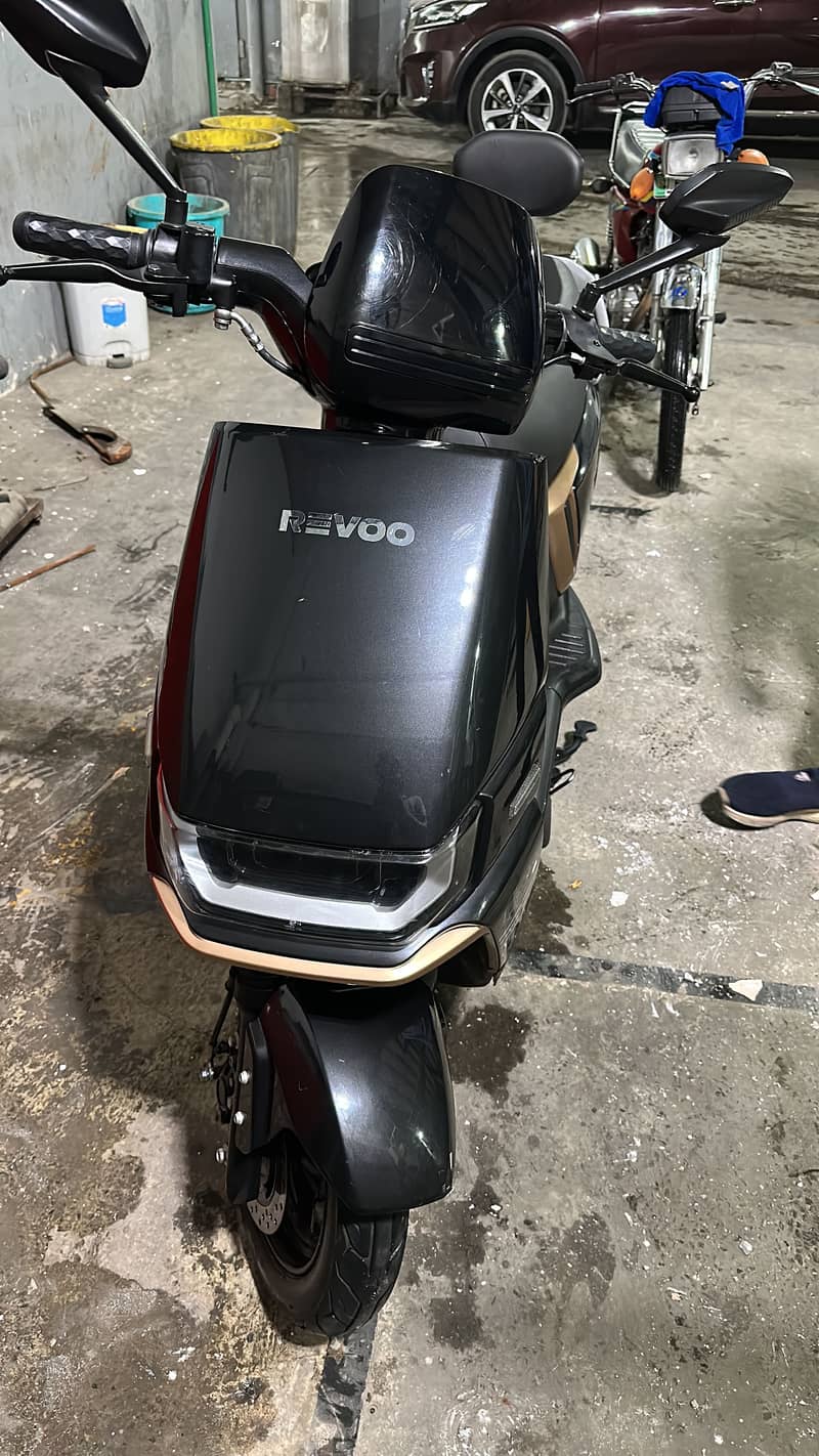 Revo A12 2