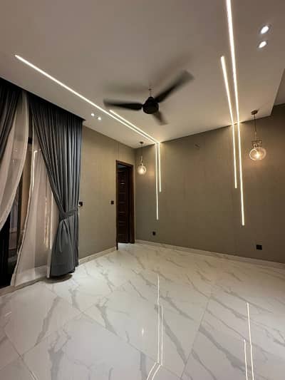 10 Marala Like Brand New Upper Portion Available For Rent
