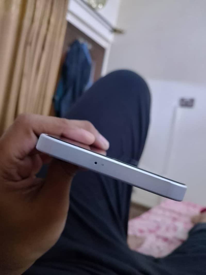 Samsung Mobile A16 3