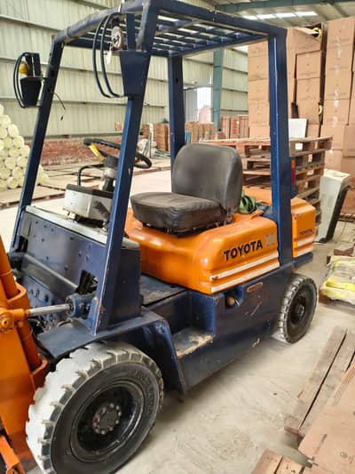 Toyota Forklift 2 tons