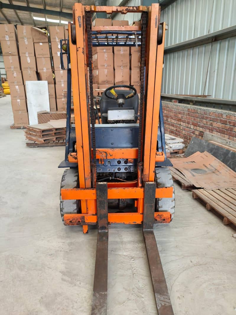 Forklift 2 tons 1