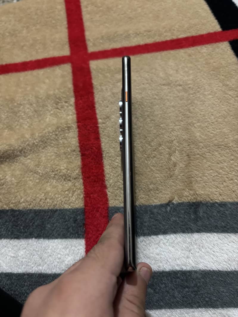 Tecno CAMON 40 Pro 5
