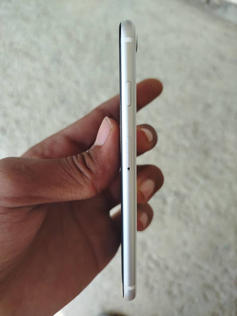 Apple iPhone SE 4