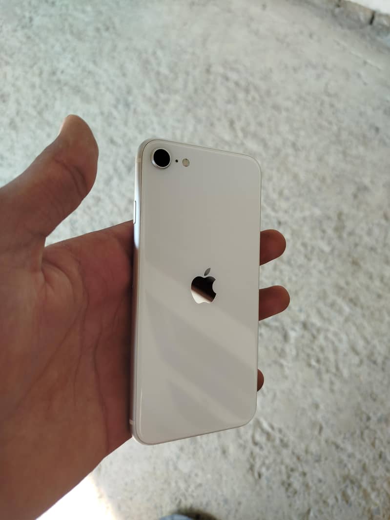 Apple iPhone SE 6