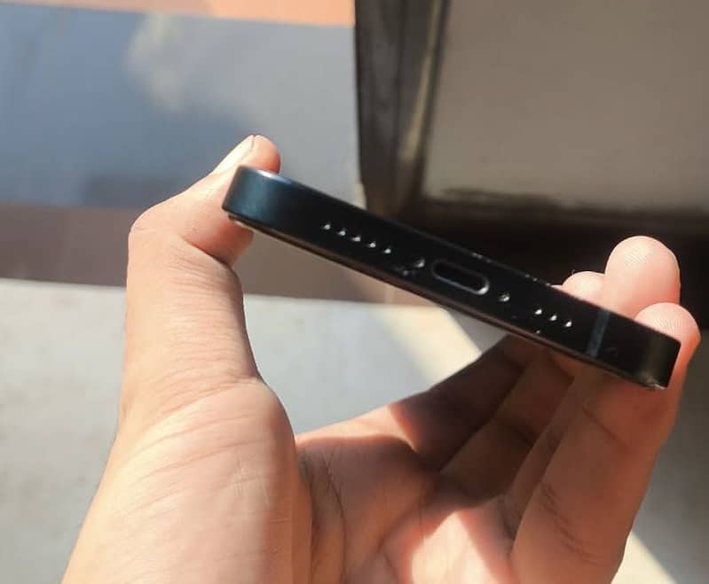 Apple iPhone 13 1