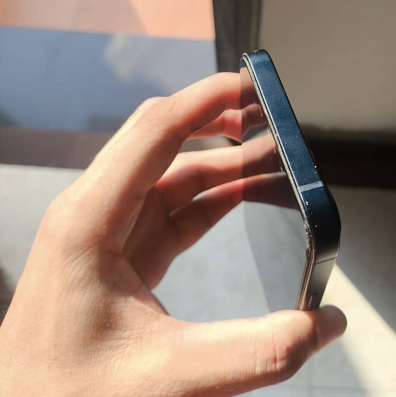 Apple iPhone 13 3
