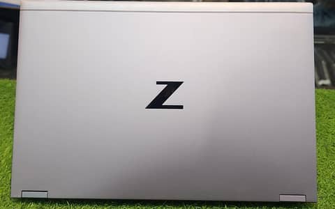 HP Zbook furry 15.6 g8