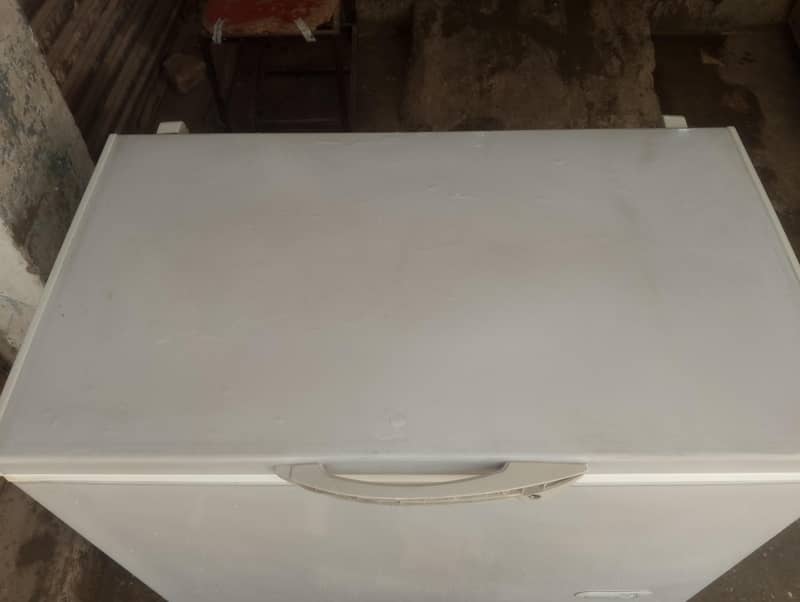 Dawlance deep freezer 2